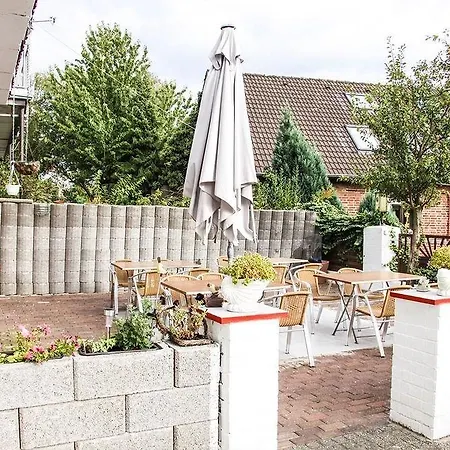 بيت ضيافة Schwan 2*